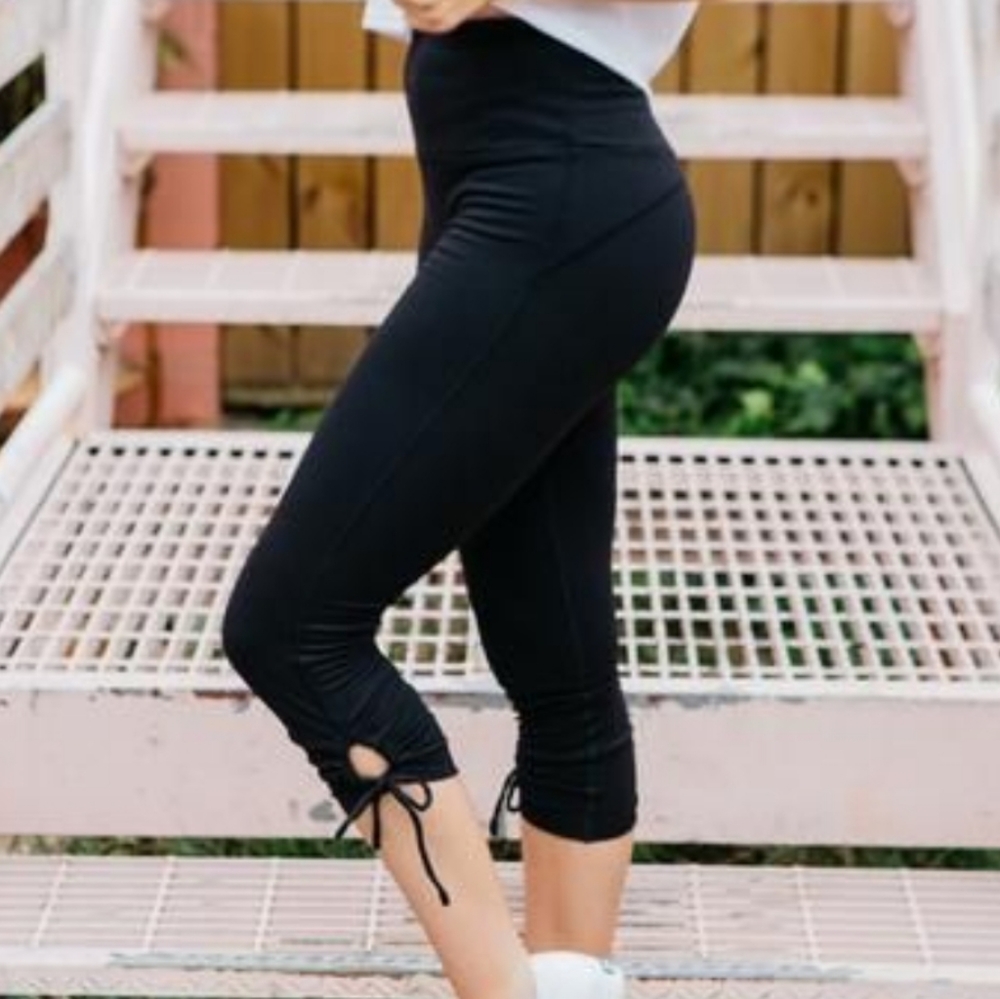 KITTENISH BY JESSIE JAMES DECKER LEGGINGS!